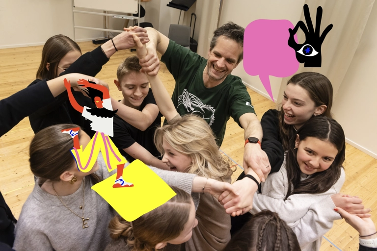 Tonåringar och en pedagog håller varandras händer och är inlindade i en knut. De duckar, skrattar och försöker lösgöra knutet.